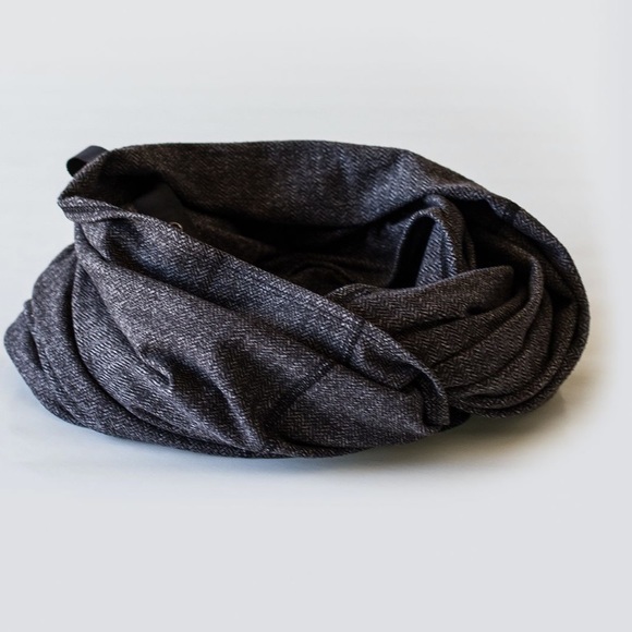 lululemon athletica Accessories - Lululemon Vinyasa Scarf Black Herringbone